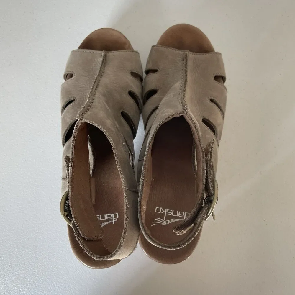 Dansko Demetra Taupe Milled Nubuck Heel Sandals Boho Open Toe Women's Size US 8